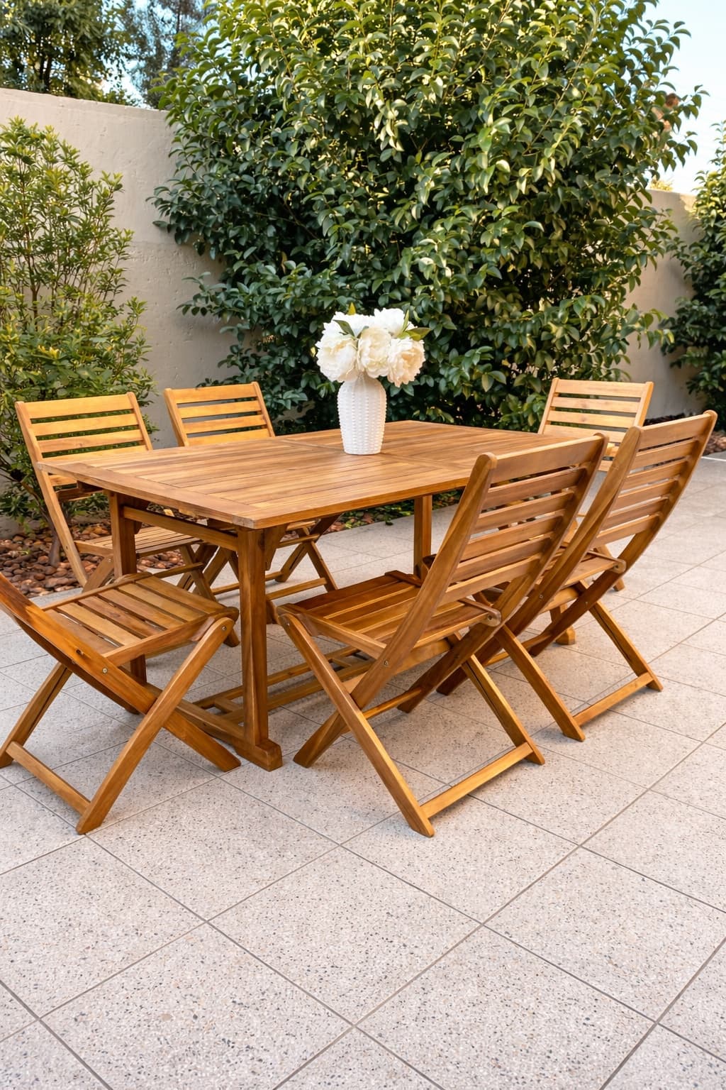 6-seater outdoor dining set with acacia wood